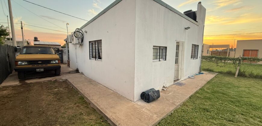Se vende Casa con piscina en Tierra de Sueños de Puerto General San Martín.