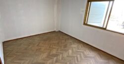 Se vende amplio departamento en pleno centro de Totoras.