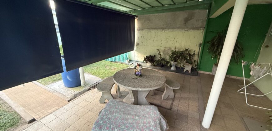  Se vende Casa en San Lorenzo.