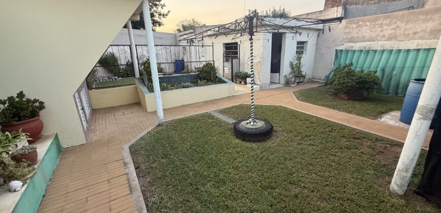  Se vende Casa en San Lorenzo.