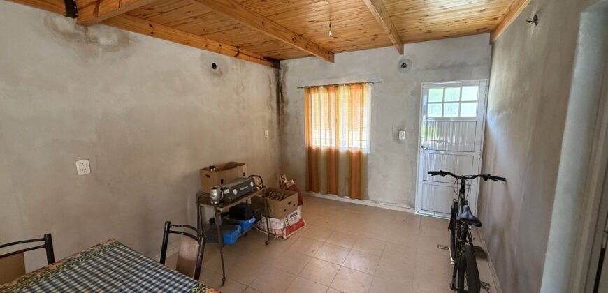 Se venden 2 Casas en un terreno en San Lorenzo.