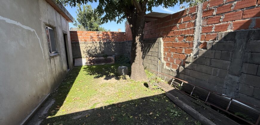 Se venden 2 Casas en un terreno en San Lorenzo.