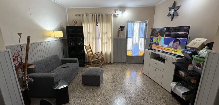 Se vende casa en Puerto General San Martín.