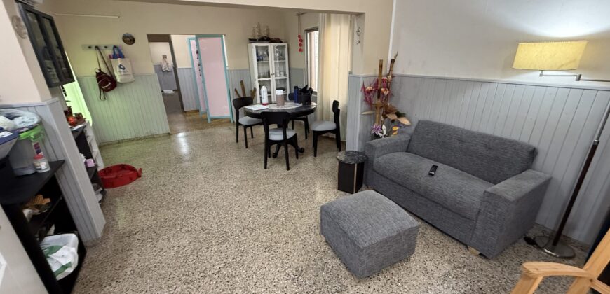 Se vende casa en Puerto General San Martín.