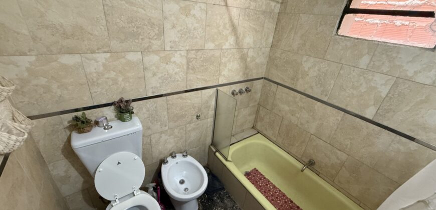 Se vende casa en Puerto General San Martín.