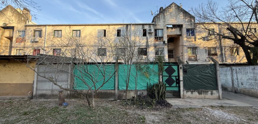 Se vende departamento Fonavi en San Lorenzo.