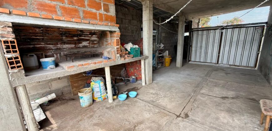 Se vende Casa con local en Tierra de Sueños de Puerto General San Martín.