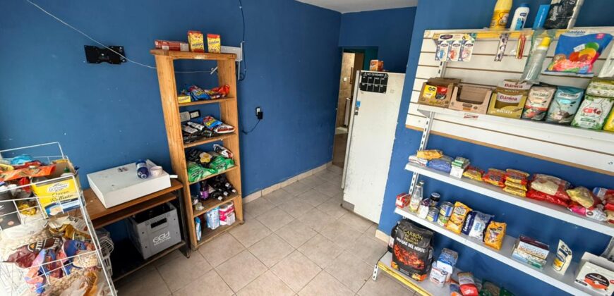Se vende Casa con local en Tierra de Sueños de Puerto General San Martín.