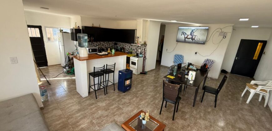 Se vende Casa con pileta en Tierra de Sueños de Puerto General San Martín.