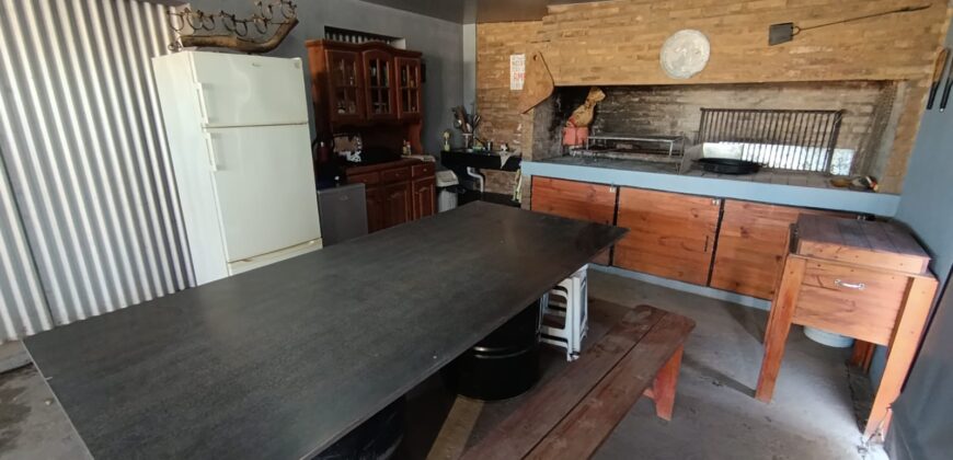 Se vende Casa o Salón de Eventos a terminar con quincho y pileta en Tierra de Sueños de Puerto General San Martín.
