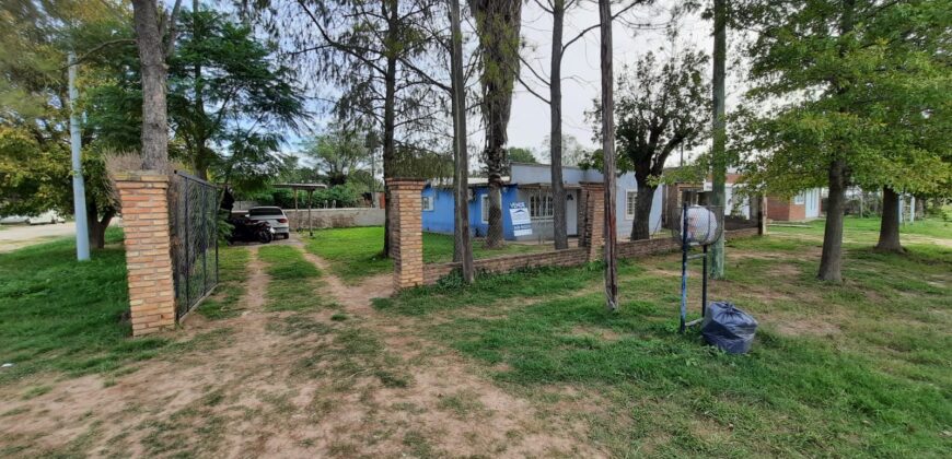 Se vende Casa en esquina en Villa La Ribera – Oliveros.