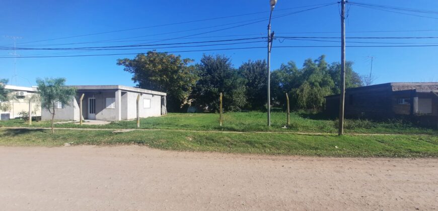 Se vende casa en Serodino con terreno de 3.640 m2.