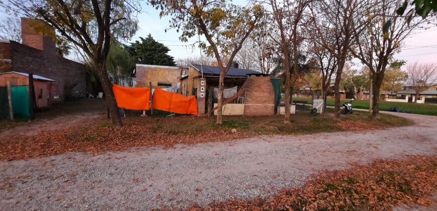 Se vende propiedad en esquina en Ricardone.