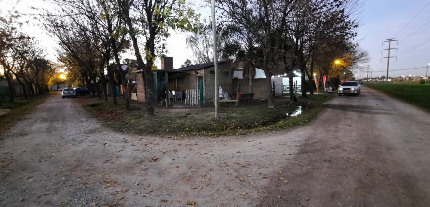 Se vende propiedad en esquina en Ricardone.