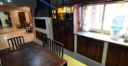 Se vende casa y/o fracción de terreno en esquina en Serodino.