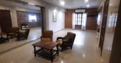 Se vende casa y/o fracción de terreno en esquina en Serodino.