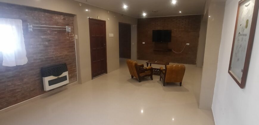 Se vende casa y/o fracción de terreno en esquina en Serodino.