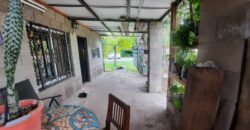 Se vende Casa en esquina a metros del Río en Andino.