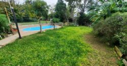 Se vende Casa en esquina a metros del Río en Andino.