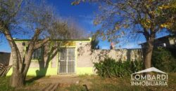 Se vende Casa con local en esquina a sobre Ruta en Andino.