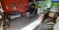 Se vende Casa con local en esquina a sobre Ruta en Andino.