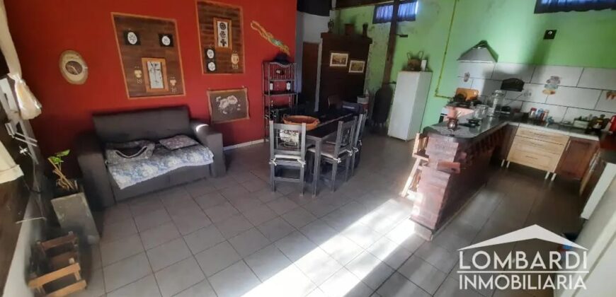 Se vende Casa con local en esquina a sobre Ruta en Andino.