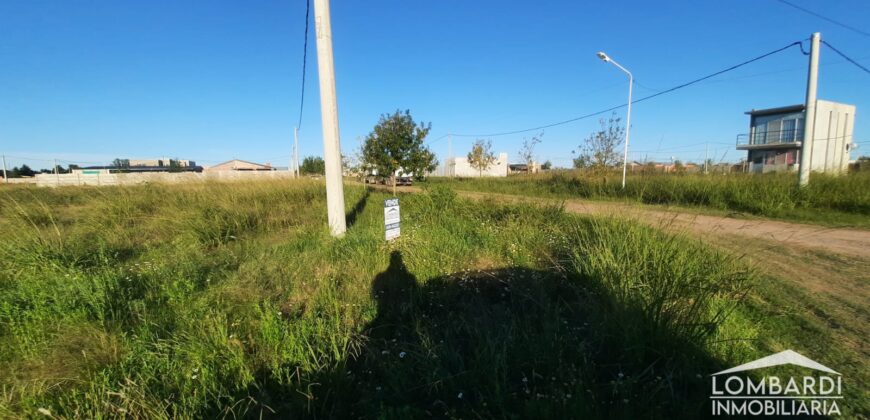 Se Venden 3 terrenos en esquina, juntos o separados en Altos del Carcarañá.