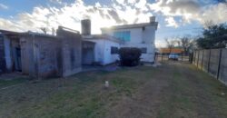  Se vende casa de dos plantas con galpón en Serodino.