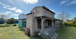  Se vende casa con piscina de dos plantas en Andino.