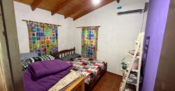  Se vende casa con piscina de dos plantas en Andino.