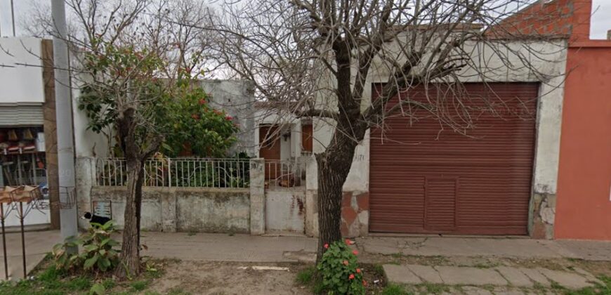 Se VENDE CASA con GALPÓN en San Lorenzo.